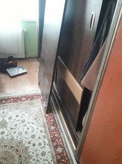  Modern mobilyaların mekanizması bozulduğunda veya taşınma sırasında hasar gördüğünde, onları gözden çıkarmak yerine profesyonelce tamir ettirmek çok daha ekonomiktir. İlke Mobilya, Tahtakale’de yerinde tamir çözümleri sunar.