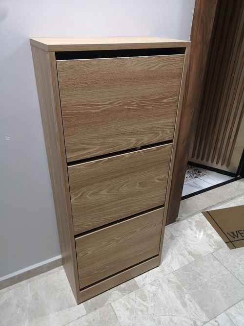  İlke Mobilya olarak, 1. Kısım’daki villa, konut ve iş yerlerine özel, yüksek standartlı mobilya çözümleri sunuyoruz. Yeni aldığınız bir mobilyanın kurulumundan, aile yadigarı bir parçanın restorasyonuna kadar her adımda profesyonel usta dokunuşuyla yanınızdayız.