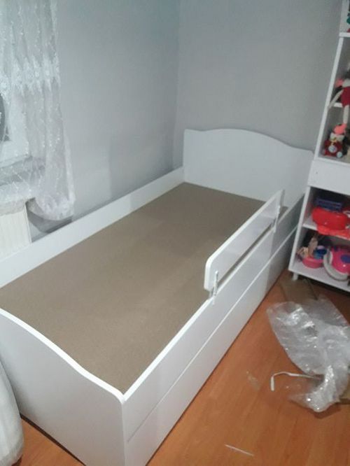  Şamlar’daki evlerin geniş yapısı, genellikle büyük gardıropların, çok parçalı koltuk takımlarının ve geniş yemek odası mobilyalarının tercih edilmesini sağlar. Bu büyük parçaların hatasız kurulması, mobilyanın estetiği ve güvenliği için kritiktir.  Büyük Boy Gardırop ve Giyinme Odası Kurulumu: IKEA, Vivense veya özel tasarım dev gardıropların kurulumunu, zemin dengesini (terazi ayarı) mükemmel şekilde yaparak gerçekleştiriyoruz.