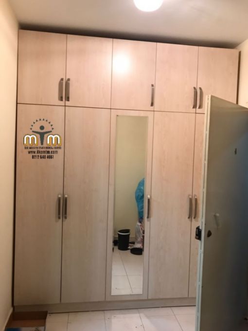  Mobilya tamir servisi olarak Halıcıoğlu mahallesi mobilya tamiri konusunda hizmet veriyoruz. Mobilyalar yapısı gereği ahşaptan imal olması nedeniyle kolay hasar alabiliyor. Evden eve taşıma hizmeti veren bazı firmalar işlerini gelişi güzel yaptıklarından dolayı geride bir çok sorunlar bırakabiliyorlar. Mobilya tamir işlemi işinde deneyimli ve tecrübeli teknisyenler tarafından dikkatlice yapılmalıdır.
