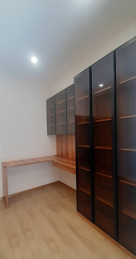  Özel Ölçü Çalışma Masası İmalatı Her alanın ölçüsü ve her kullanıcının beklentisi farklıdır. Hazır mobilyalar çoğu zaman ihtiyacı tam karşılamaz. ilkemtm, çalışma alanınızın ölçülerini birebir alarak; ev, ofis, genç odası ve home ofisler için özel ölçü çalışma masası imalatı yapar.