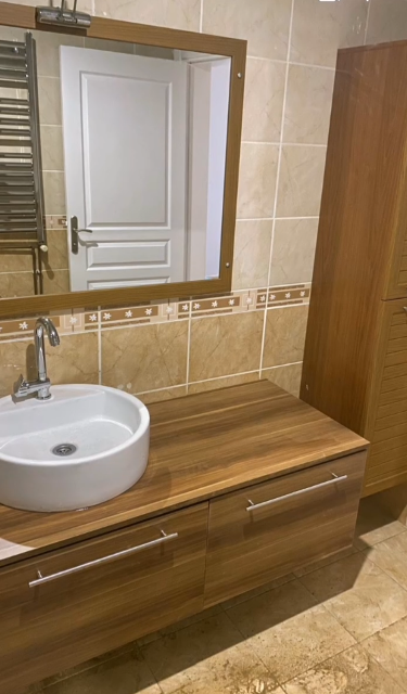 İlke mobilya imalat. montaj ve tamir hizmeti. İletişim: 0532 565 8307 Esenyurt akça burgaz mahallesi özel imalat banyo dolabı imalatı yapıldı teslim edildi.