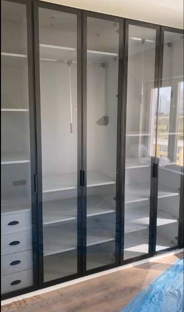  Esenyurt aşık veysel mahallesi alüminyum kapaklı elbise dolabı imalatı ve montaj işlemi yapıldı teslim edildi.