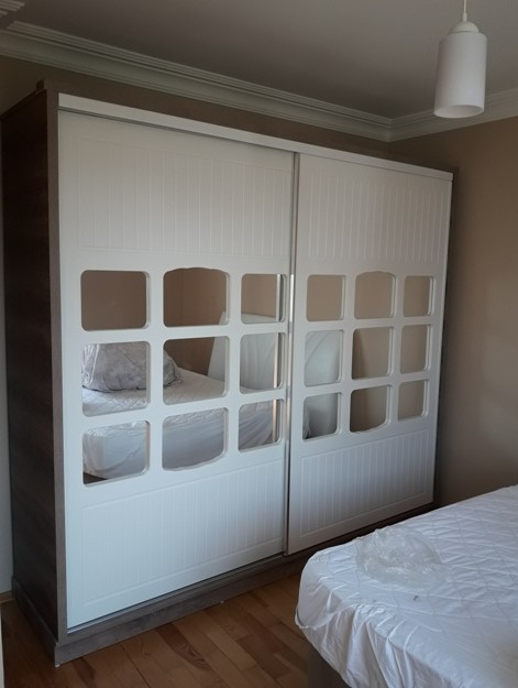 Esenyurt barbaros mahallesi marangozluk hizmetleri/elbise dolabı Esenyurt barbaros mahallesi mebran kapaklı elbise dolabı imalat ve montaj işlemi yapıldı teslim edildi.