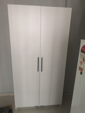  Fatih Mahallesi’nde yeni taşınanlar veya evini yenileyenler için montaj süreci en büyük kalemdir. Yanlış bir vida kullanımı veya terazi hatası, binlerce liralık mobilyanın ömrünü kısaltabilir. Biz bu riskleri ortadan kaldırıyoruz: