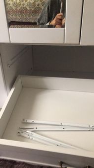 Esenyurt Mevlana Mahallesi Mobilya Tamir ve Onarım Çözümleri/İlke Mobilya Şık ve modern mobilyalar bile yoğun kullanımda zamanla yıpranabilir veya mekanizmaları bozulabilir. Mevlana Mahallesi tamir servisimizle, eşyalarınızı ilk günkü işlevselliğine geri döndürüyoruz: Kapak ve Menteşe Onarımı: Sarkan mutfak dolabı kapakları, kapanmayan banyo dolapları ve yerinden oynayan menteşe yuvalarının teknik dolgu yöntemleriyle sağlamlaştırılması.