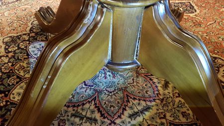 Esenyurt Orhangazi Mahallesi Mobilya Tamir ve Onarım Çözümleri Mobilyalarınız zamanla yıpranabilir, taşınma sırasında darbe alabilir veya yoğun kullanım nedeniyle menteşe yuvaları aşınabilir. Orhangazi Mahallesi tamir servisimizle, mobilyalarınızı çöpe atmak yerine onları ilk günkü sağlamlığına kavuşturuyoruz: Menteşe ve Kapak Onarımı: Sarkan mutfak kapakları, kapanmayan banyo dolapları ve yerinden oynayan menteşe yuvalarının teknik dolgu yöntemleriyle güçlendirilmesi ve parça değişimi.