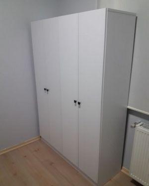 Esenyurt Sultaniye Mahallesi Profesyonel Mobilya Montaj Hizmetleri Sultaniye Mahallesi’nde yeni bir eve taşındığınızda veya internetten modern bir mobilya sipariş ettiğinizde, kurulumun teknik kurallara uygun yapılması eşyanızın ömrünü belirler. Biz, her parçayı profesyonel ekipmanlarla birleştiriyoruz: Marka Ayırt Etmeksizin Kurulum: IKEA, Vivense, Trendyol, Koçtaş veya butik mobilya mağazalarından aldığınız; gardırop, şifonyer, TV ünitesi ve kitaplık gibi tüm demonte ürünlerin montajı.