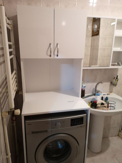 Esenyurt Yenikent Mahallesi Mobilya Montaj. Yeni Nesil Montaj Stratejileri Yenikent’teki dairelerin geniş odaları veya kompakt balkon sistemleri için özelleştirilmiş montaj çözümleri üretiyoruz. Mobilyanın yerleşeceği zeminin eğiminden duvarın yapısına kadar her detayı hesaplıyoruz: İnternet ve Mağaza Ürünleri Kurulumu: IKEA’nın karmaşık sistemlerinden Vivense’nin şık tasarımlarına, paketinden yeni çıkan her türlü demonte mobilyayı eksiksiz ve çiziksiz kuruyoruz.